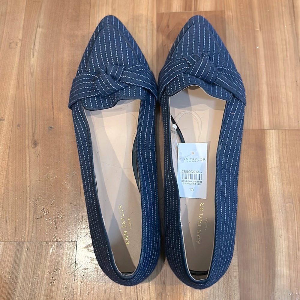 Navy Pin stripped pointy flats